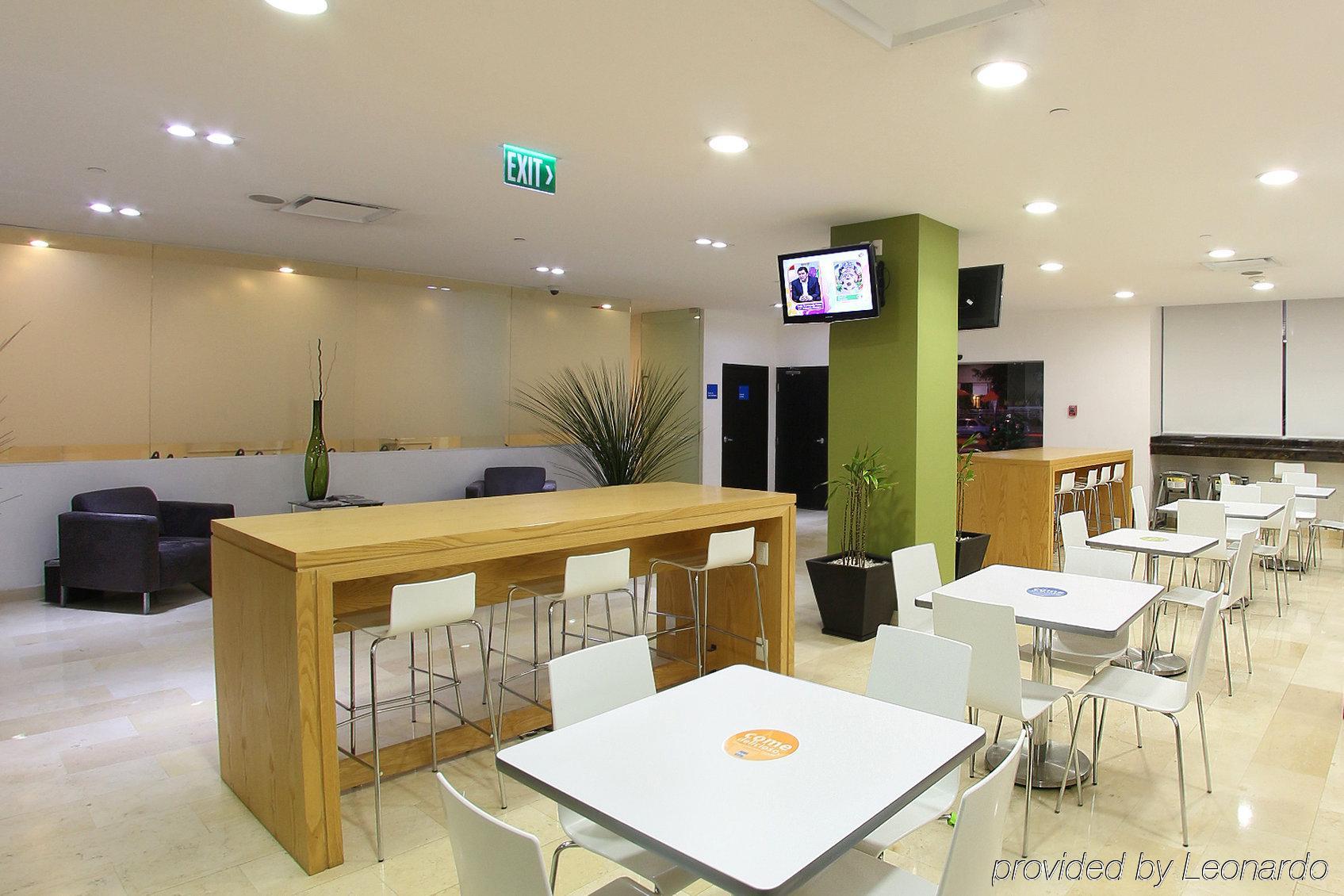 One Culiacan Forum ร้านอาหาร รูปภาพ