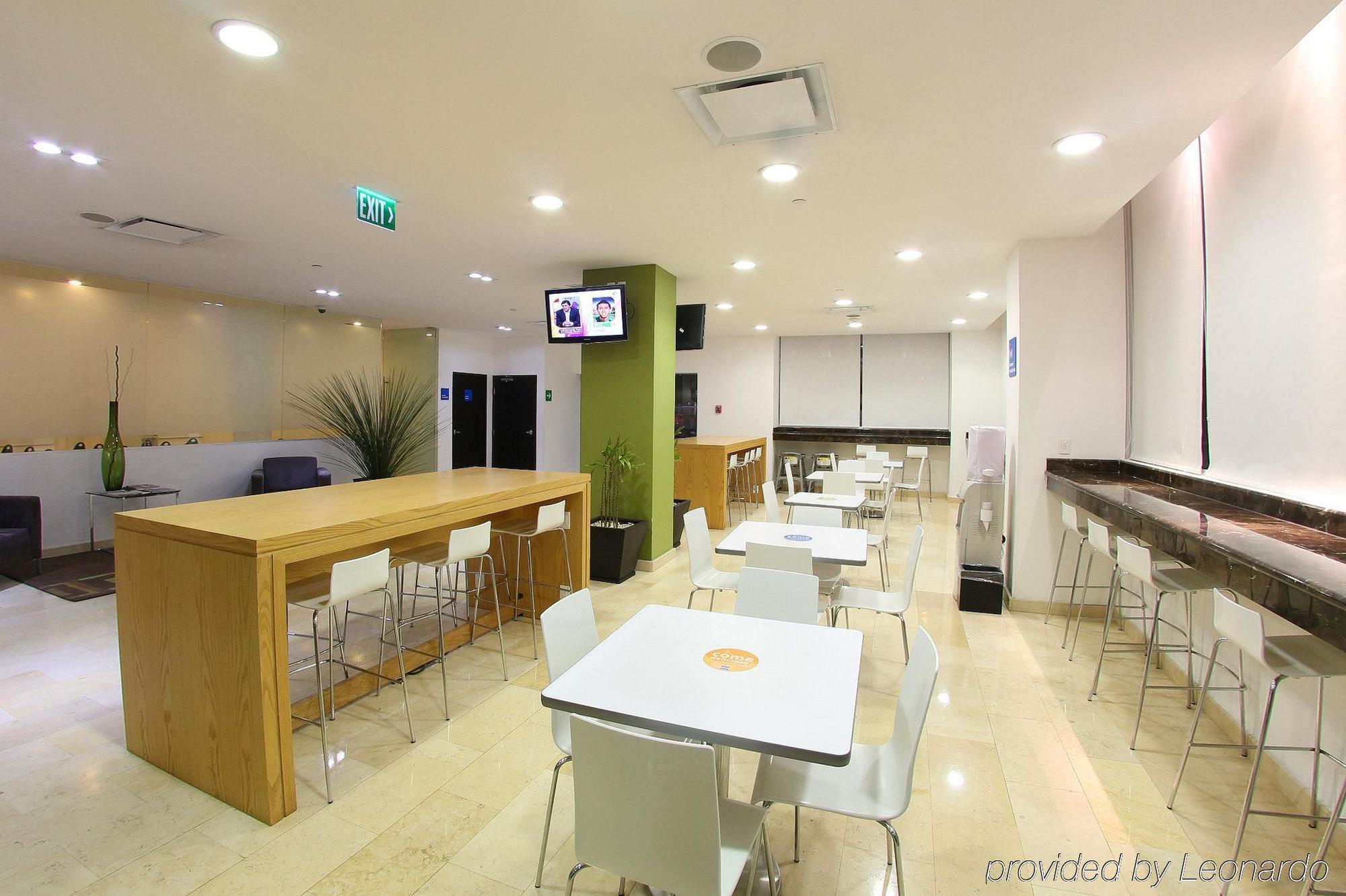 One Culiacan Forum ร้านอาหาร รูปภาพ