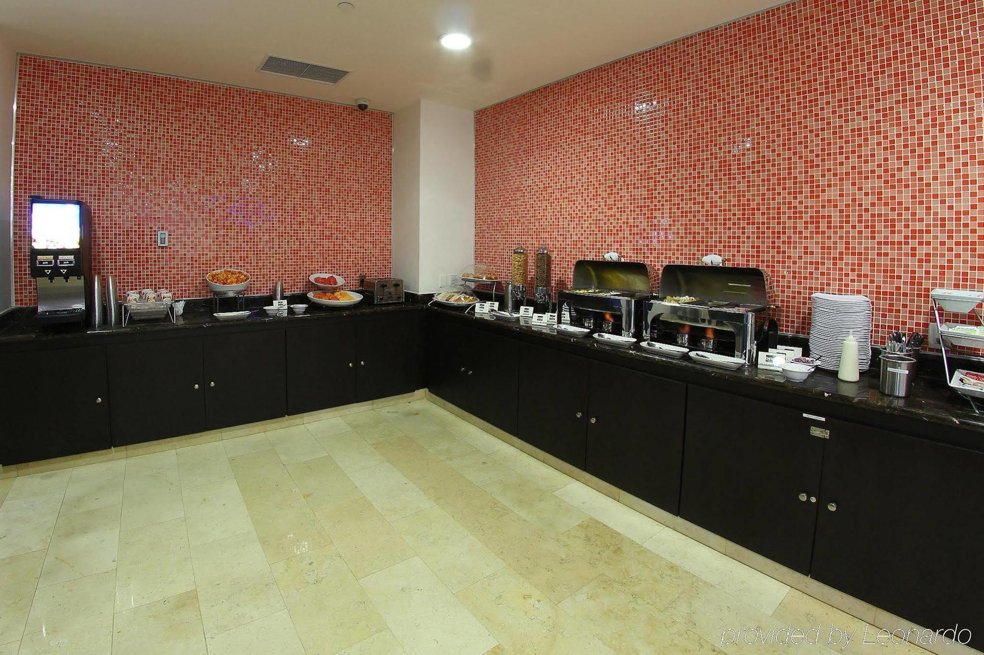 One Culiacan Forum ร้านอาหาร รูปภาพ