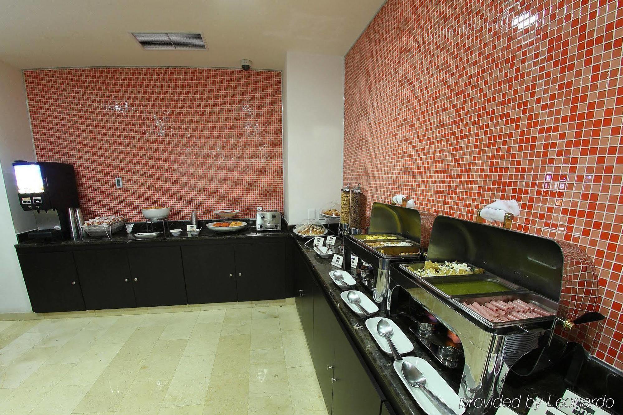 One Culiacan Forum ร้านอาหาร รูปภาพ